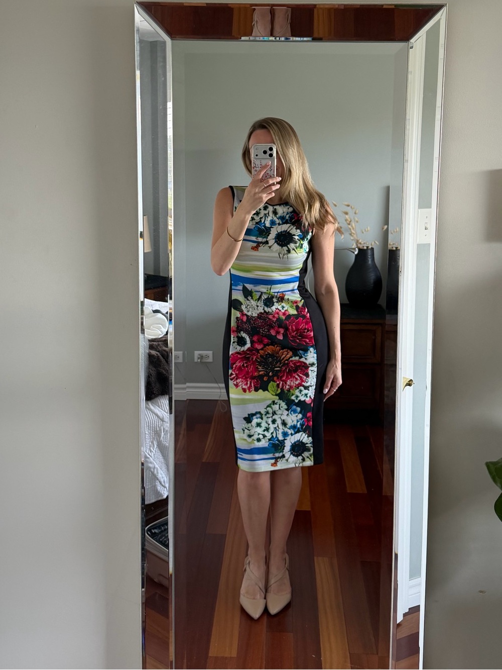 Floral Maggy London shift dress size 6